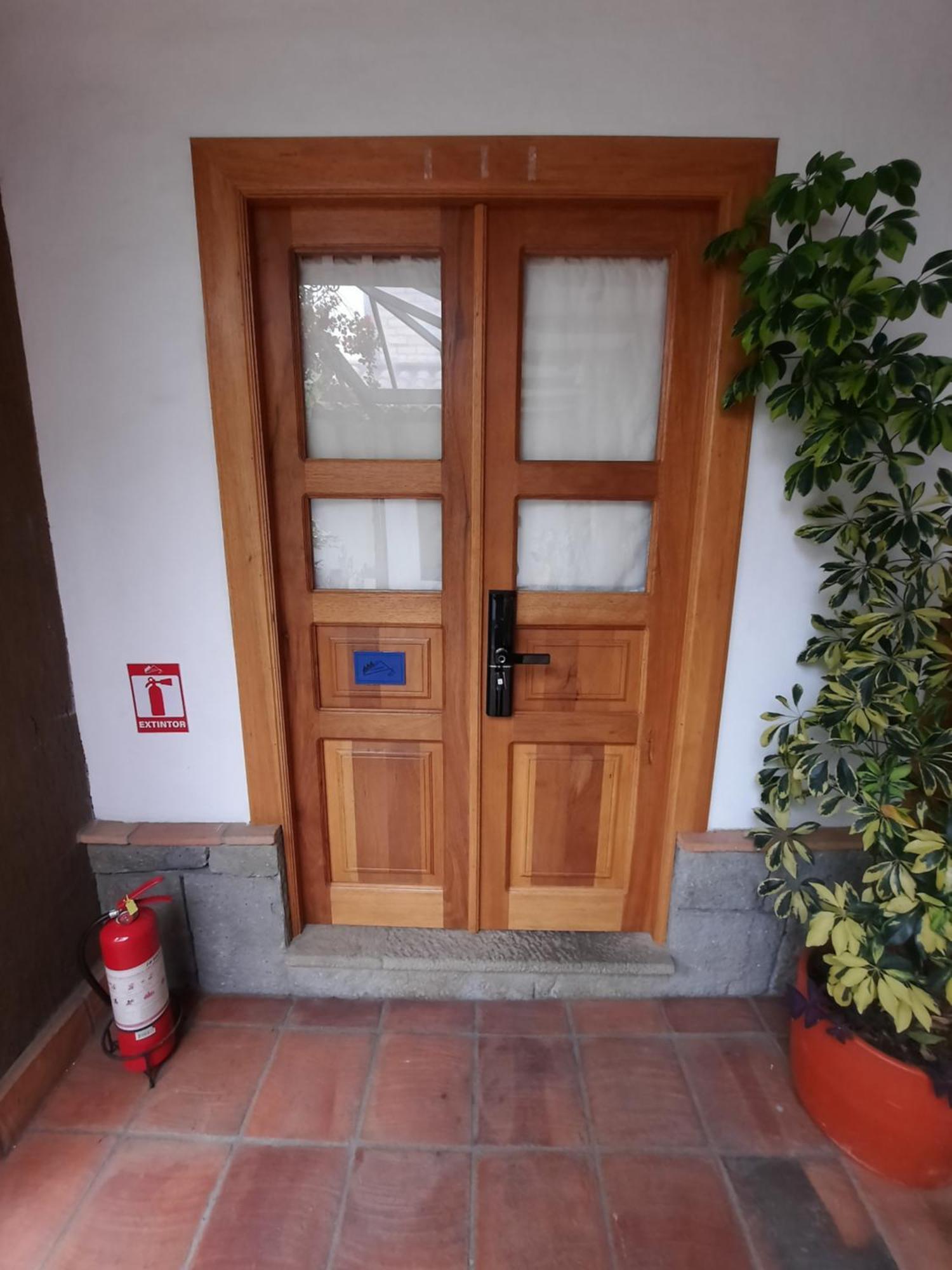 Hostal Suite Le Fabrique Куенка Екстер'єр фото