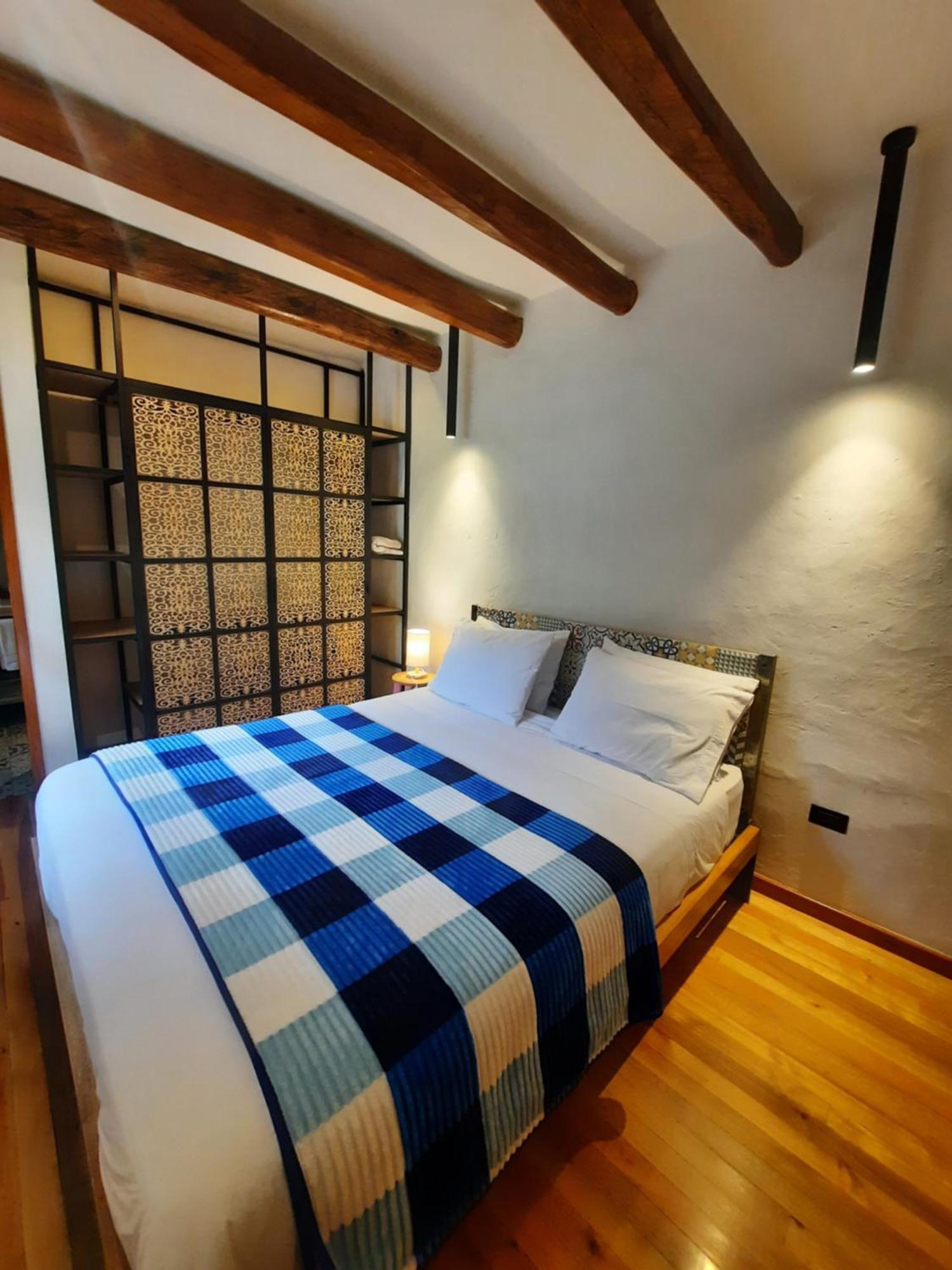 Hostal Suite Le Fabrique Куенка Екстер'єр фото