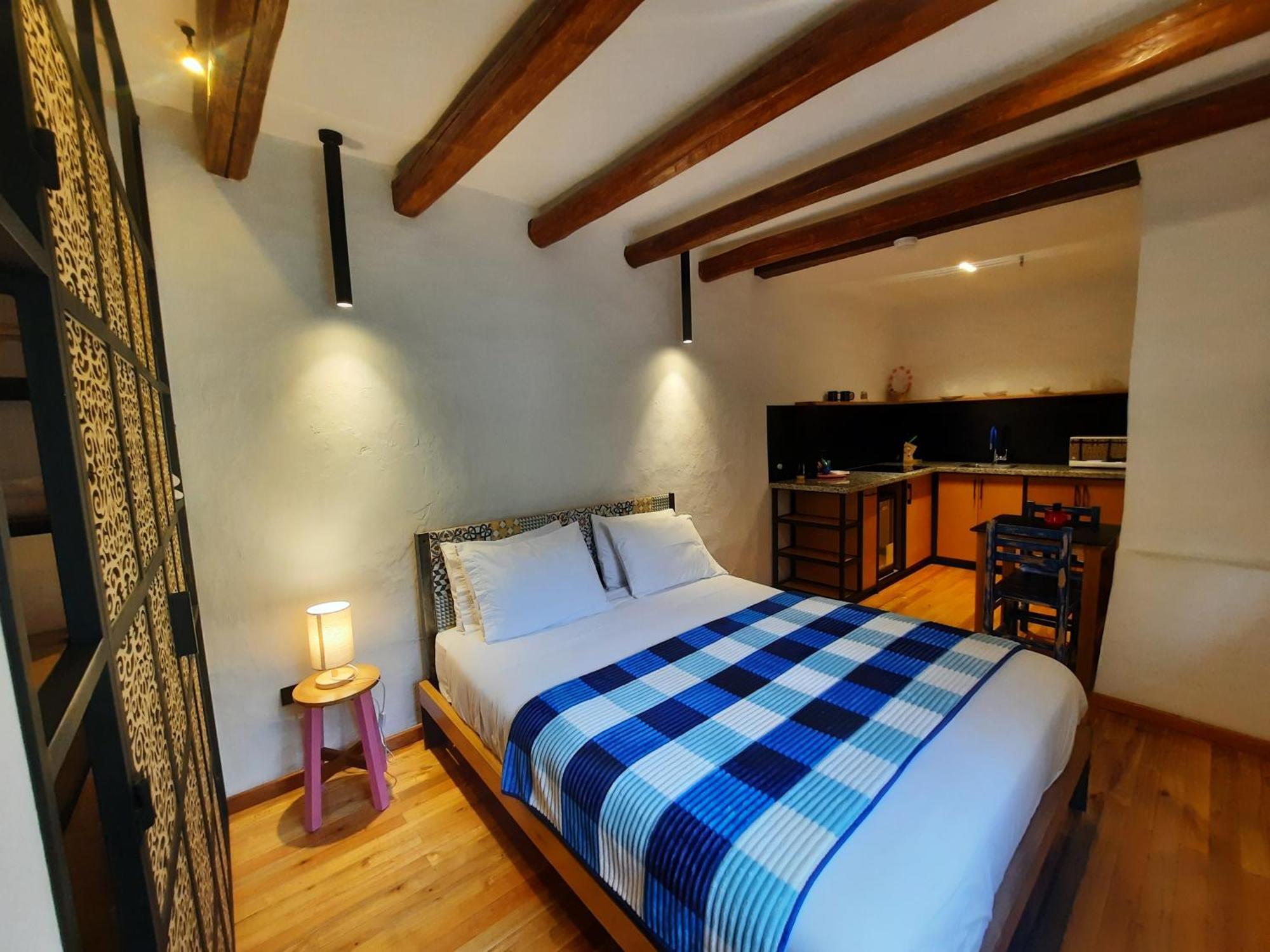 Hostal Suite Le Fabrique Куенка Екстер'єр фото