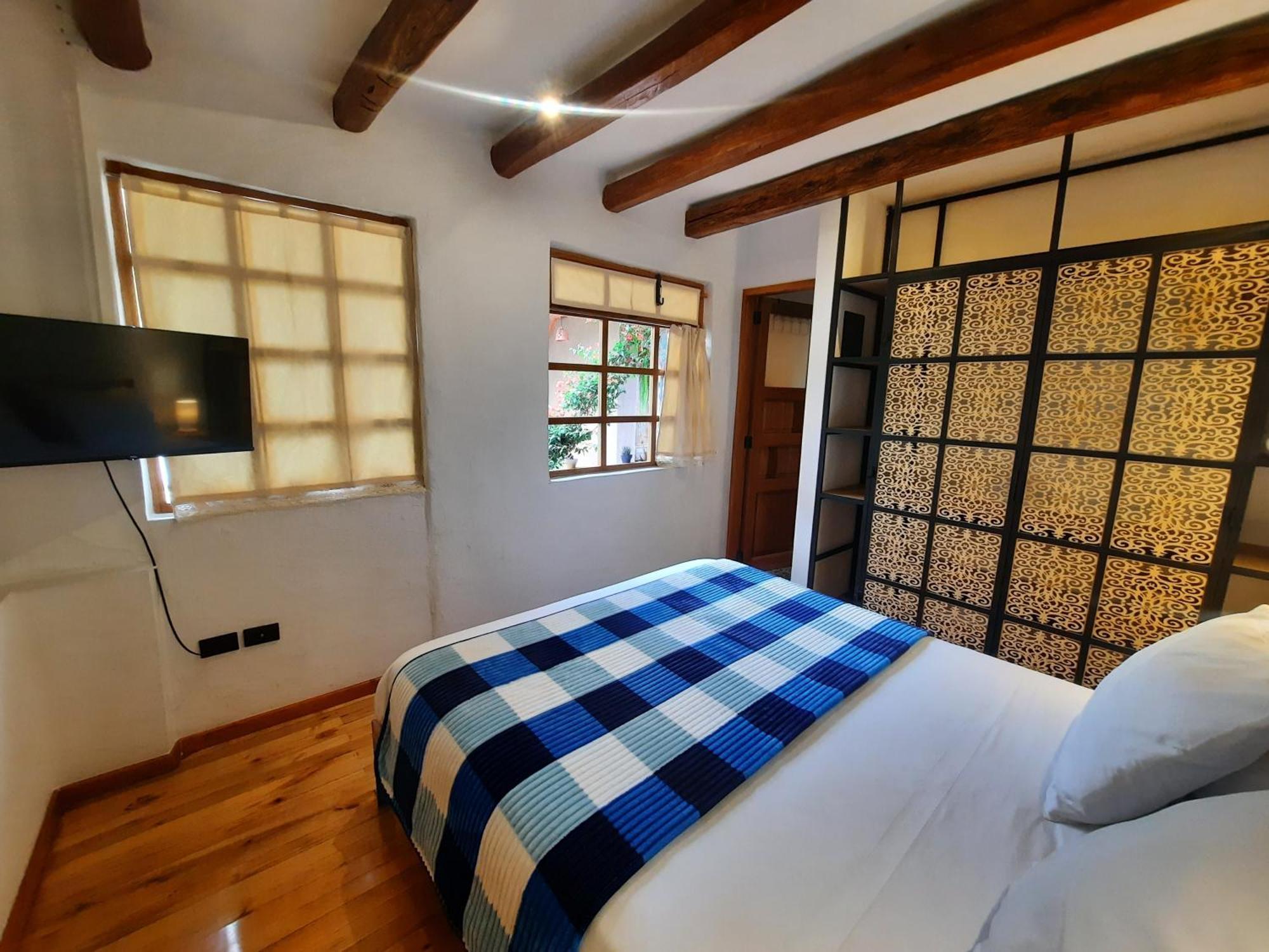 Hostal Suite Le Fabrique Куенка Екстер'єр фото