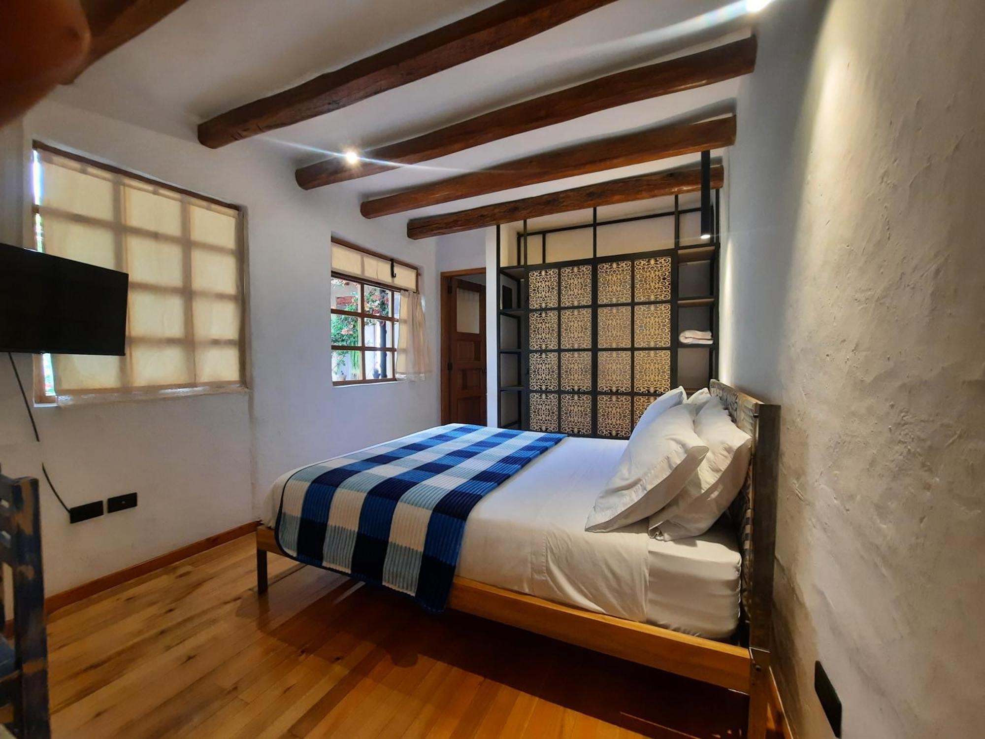 Hostal Suite Le Fabrique Куенка Екстер'єр фото