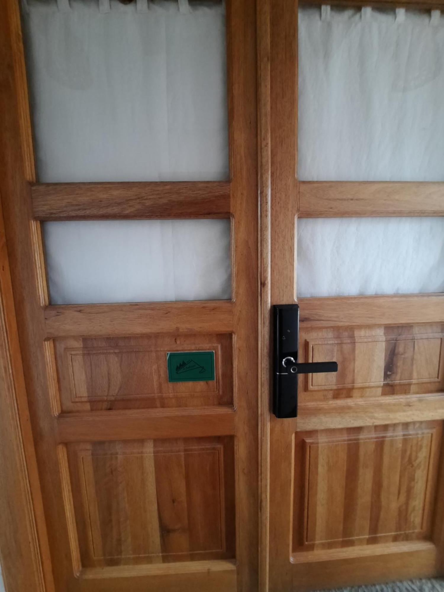 Hostal Suite Le Fabrique Куенка Екстер'єр фото